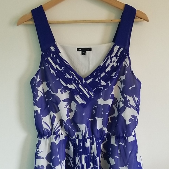 Dress - Picture 2 of 6